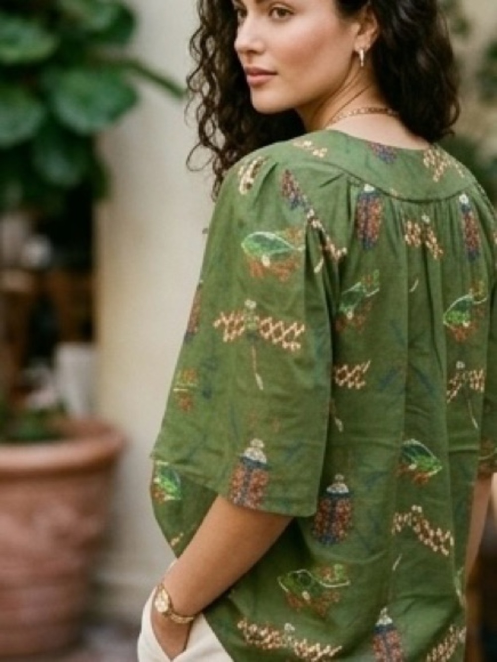 Jude Connally Jenny Gardens Flutter Sleeve V-Neck Top 🌿✨ - Picture 7 of 10